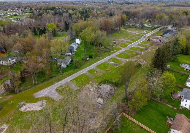 5th image of 1345 Shoecraft Rd, Webster, NY 14580 | MLS# R1689804
