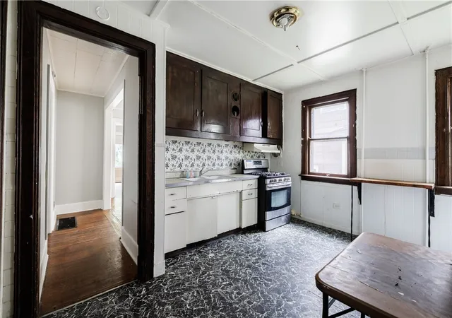 Homes for sale in Rochester, NY | 208 Kenwood Ave, Rochester, NY 14611 | MLS# R1689429
