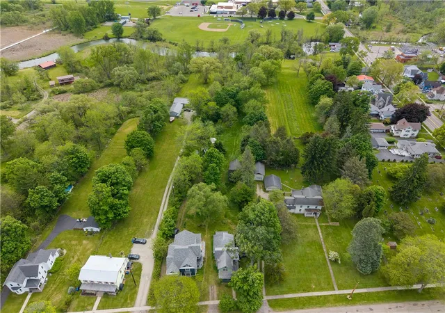 46th image of 31 Liberty St, Hammondsport, NY 14840 | MLS# R1689746