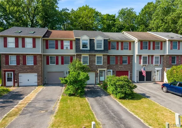 Homes for sale in Clay, NY | 4433 Heritage Dr, Clay, NY 13090 | MLS# S1689788