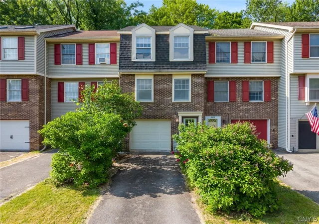 Homes for sale in Clay, NY | 4433 Heritage Dr, Clay, NY 13090 | MLS# S1689788