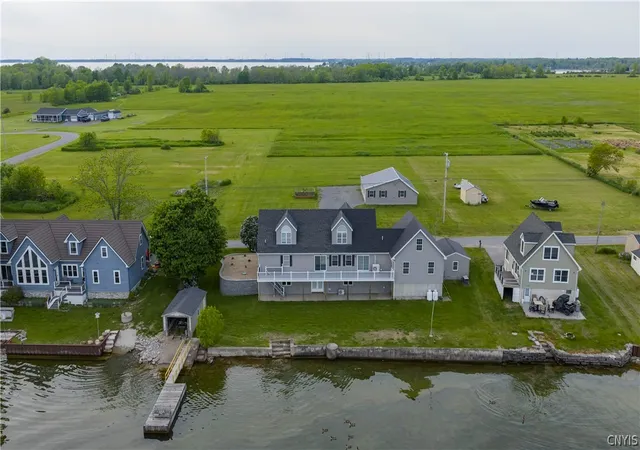 Photo 5 of Single family home for sale at 28008 Stony Point Rd, Cape Vincent, NY 13618 | MLS# S1689721 | Listing updated on 2026-07-31