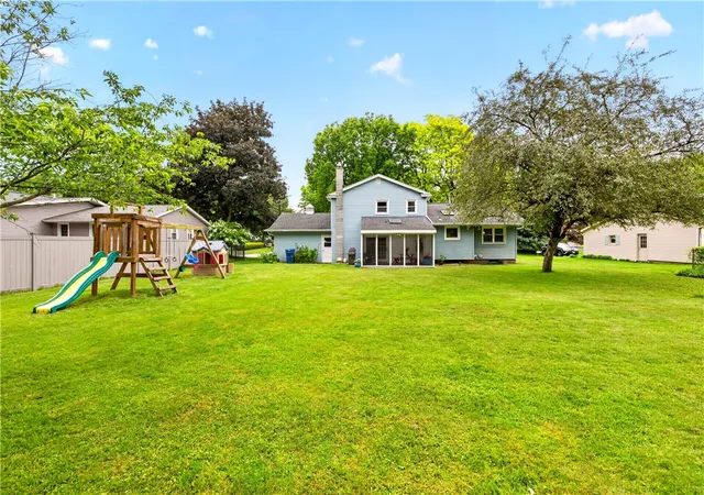 Homes for sale in Perinton, NY | 69 Brentwood Ln, Perinton, NY 14450 | MLS# R1689393