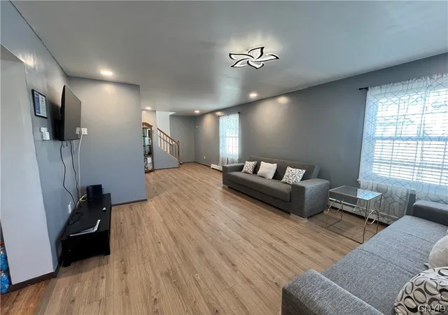 4th image of 1128 West, Utica, NY 13501 | MLS# S1689682