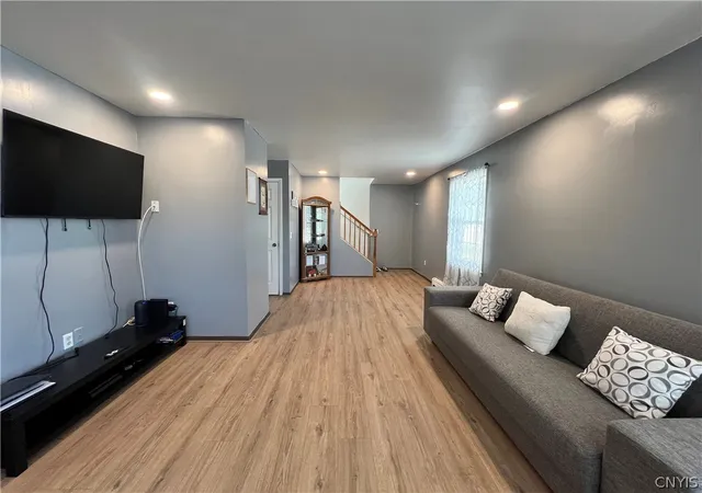 5th image of 1128 West, Utica, NY 13501 | MLS# S1689682