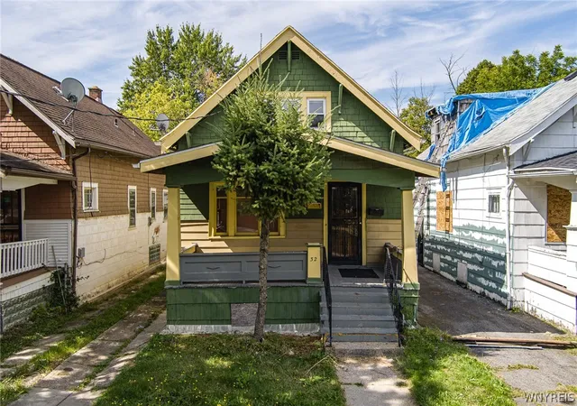 Homes for sale in Buffalo, NY | 32 Schuele Ave, Buffalo, NY 14215 | MLS# B1688241