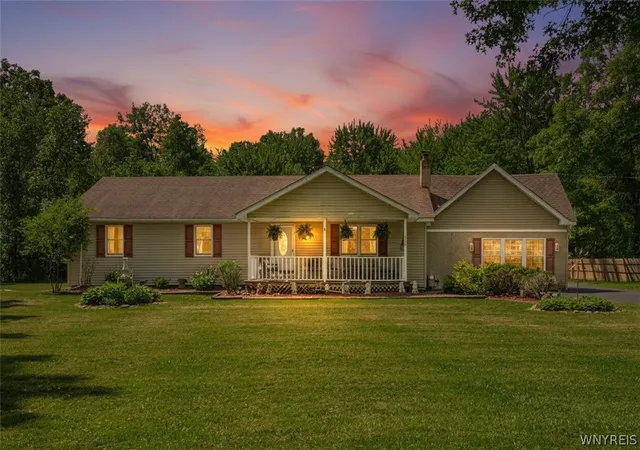 Photo 2 of Sale Pending at 1340 Cain Rd, Youngstown, NY 14174 | MLS# B1688522 | Listing updated on 2026-08-01