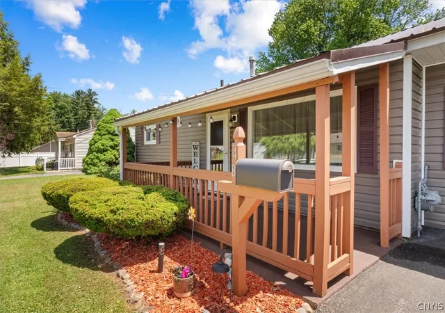 Homes for sale in Whitestown, NY | 48 Beechnut, Whitestown, NY 13492 | MLS# S1686236