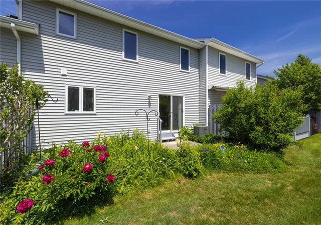 Homes for sale in Perinton, NY | 6 Chenin Run, Perinton, NY 14450 | MLS# R1689830