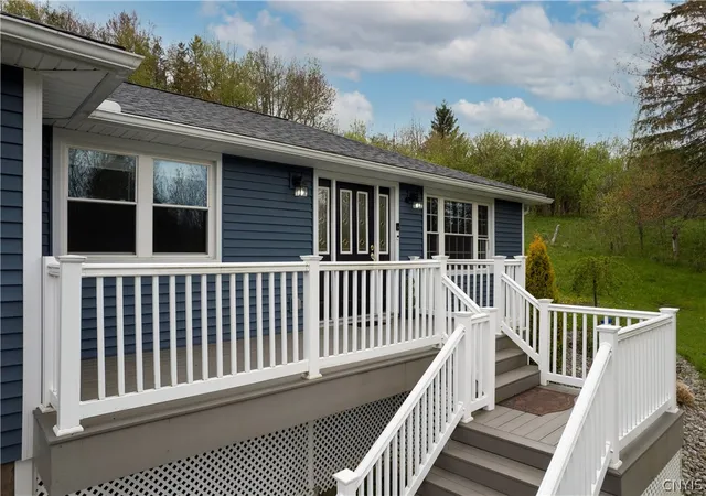 Homes for sale in Frankfort, NY | 1184 Higby Rd, Frankfort, NY 13456 | MLS# S1687198