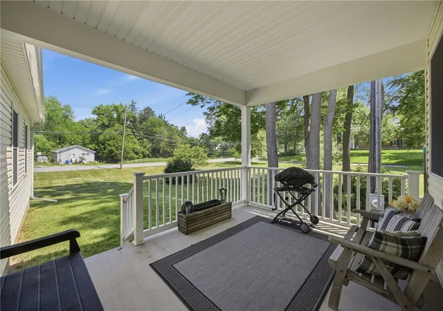 Homes for sale in Phelps, NY | 2094 County Road 6, Phelps, NY 14532 | MLS# R1689662