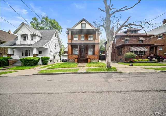2nd image of 1445 Byrd Ave, Niagara Falls, NY 14303 | MLS# B1685621