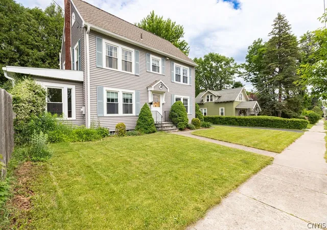 Homes for sale in Syracuse, NY | 822 Glenwood Ave, Syracuse, NY 13207 | MLS# S1689770