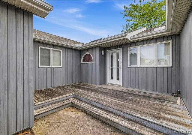 3rd image of 3231-3233 Military Rd, Niagara Falls, NY 14304 | MLS# B1688801