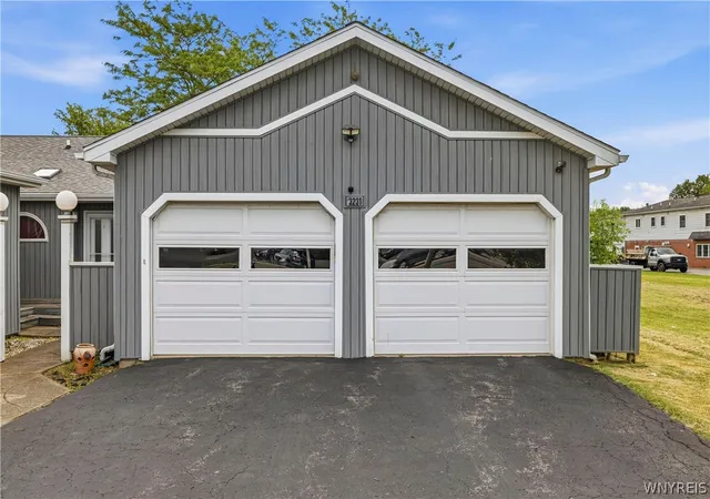 4th image of 3231-3233 Military Rd, Niagara Falls, NY 14304 | MLS# B1688801