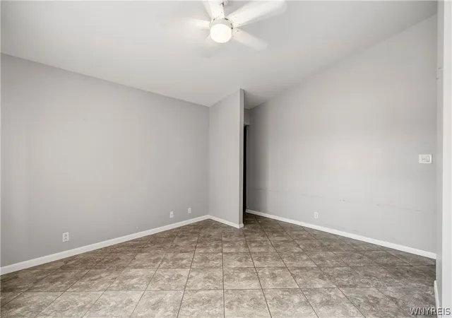 5th image of 3231-3233 Military Rd, Niagara Falls, NY 14304 | MLS# B1688801