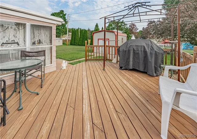 42nd image of 604 Wurlitzer Dr, North Tonawanda, NY 14120 | MLS# B1686534