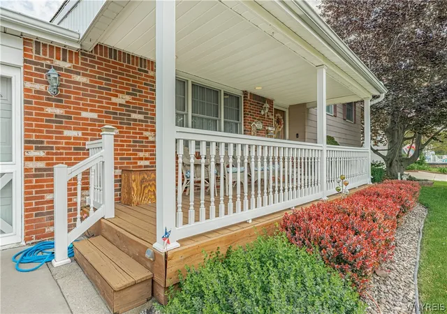 4th image of 604 Wurlitzer Dr, North Tonawanda, NY 14120 | MLS# B1686534