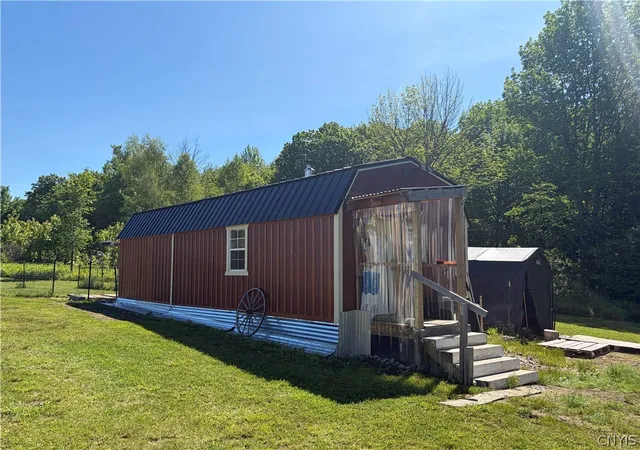 Homes for sale in Camden, NY | 11116 Vanburen Rd, Camden, NY 13483 | MLS# S1688649