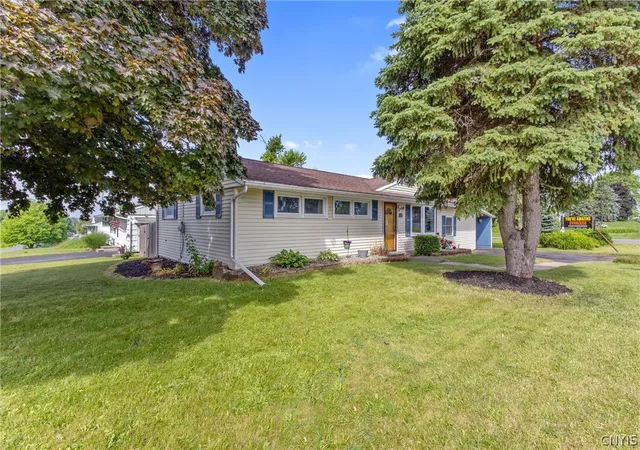 2nd image of 901 7th North St, Salina, NY 13088 | MLS# S1689321