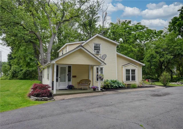 Homes for sale in Penfield, NY | 1990 Penfield Rd, Penfield, NY 14526 | MLS# R1688512