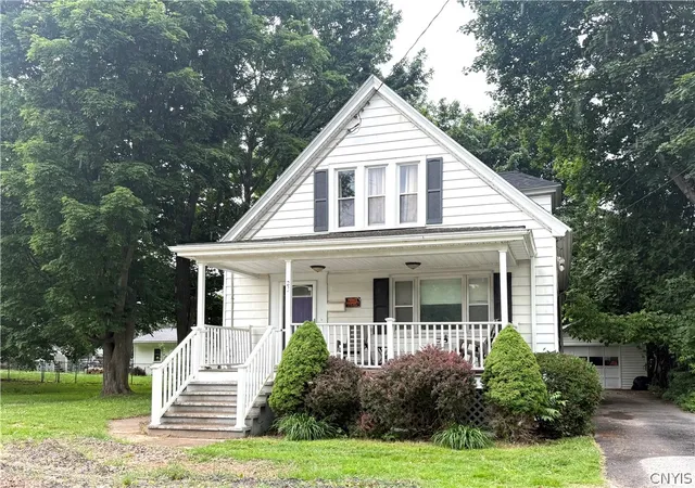 Homes for sale in Vernon, NY | 23 State St, Vernon, NY 13421 | MLS# S1689849