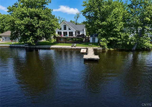 Homes for sale in Clay, NY | 3484 Horseshoe Island Rd, Clay, NY 13041 | MLS# S1689417