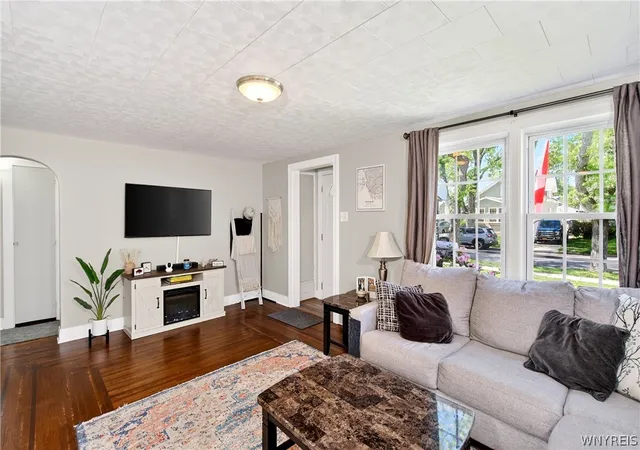 Photo 4 of Sale Pending at 14 Fowler Ave, Buffalo, NY 14217 | MLS# B1689870 | Listing updated on 2026-07-02