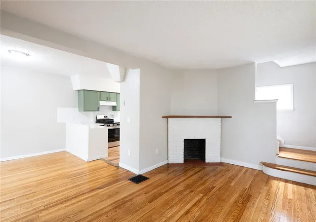 2nd image of 168 Ellicott St, Rochester, NY 14619 | MLS# R1689808