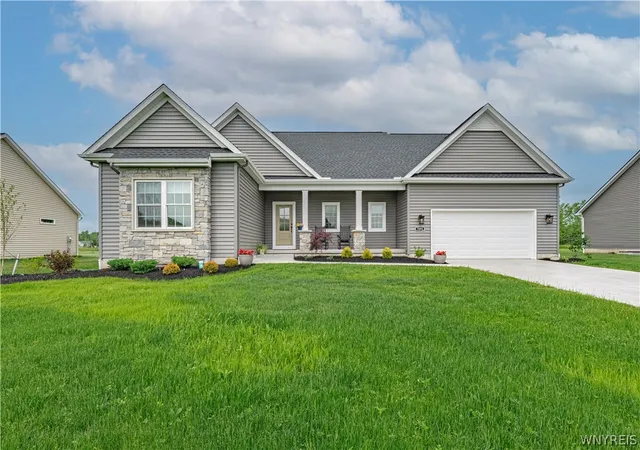 5th image of 7293 Woodhaven Dr, Lockport Town, NY 14094 | MLS# B1689868
