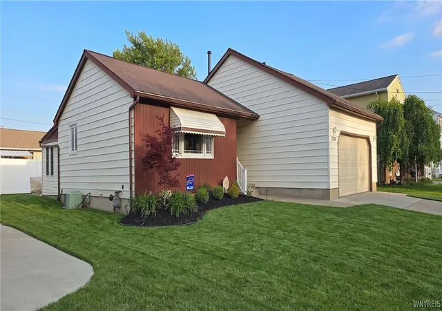 2nd image of 1543 Benjamin Dr, Niagara Falls, NY 14304 | MLS# B1689584