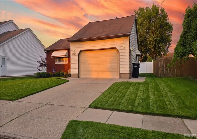 38th image of 1543 Benjamin Dr, Niagara Falls, NY 14304 | MLS# B1689584