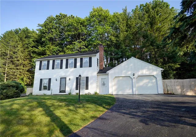 1st image of 44 Kings Lacey, Fairport, NY 14450 | MLS# R1676946