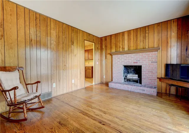4th image of 44 Kings Lacey, Fairport, NY 14450 | MLS# R1676946