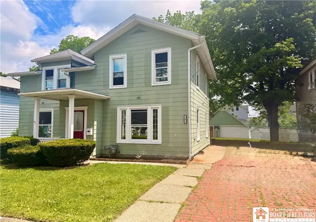1st image of 141 Prospect St, Jamestown, NY 14701 | MLS# R1677094