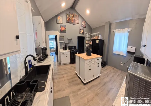 4th image of 141 Prospect St, Jamestown, NY 14701 | MLS# R1677094