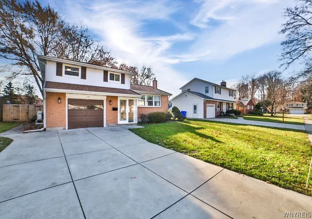 4th image of 139 Rosewood Dr, West Seneca, NY 14224 | MLS# B1689313
