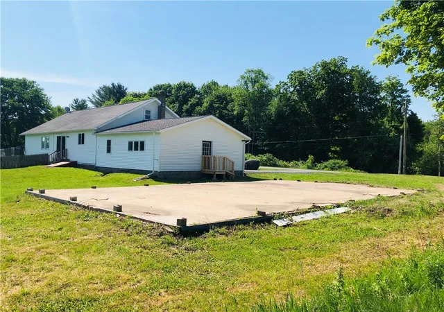 Photo 4 of Sale Pending at 124 Johnson Rd, Parish, NY 13131 | MLS# R1689881 | Listing updated on 2026-07-13