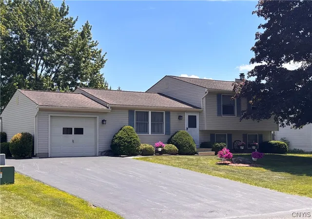 Homes for sale in Clay, NY | 8190 Mantova Dr, Clay, NY 13041 | MLS# S1689483