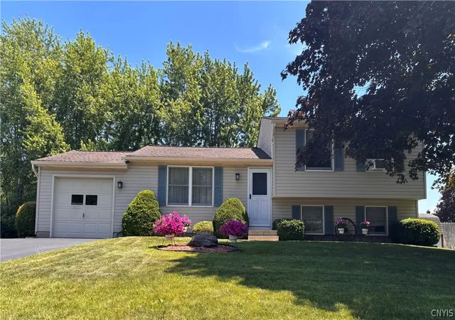 Homes for sale in Clay, NY | 8190 Mantova Dr, Clay, NY 13041 | MLS# S1689483
