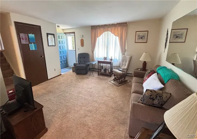 Homes for sale in Clay, NY | 8190 Mantova Dr, Clay, NY 13041 | MLS# S1689483