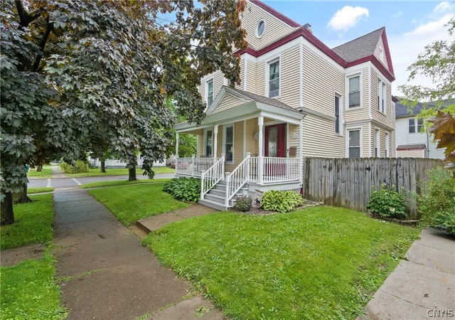 1st image of 61 W Mohawk St, Oswego, NY 13126 | MLS# S1689885