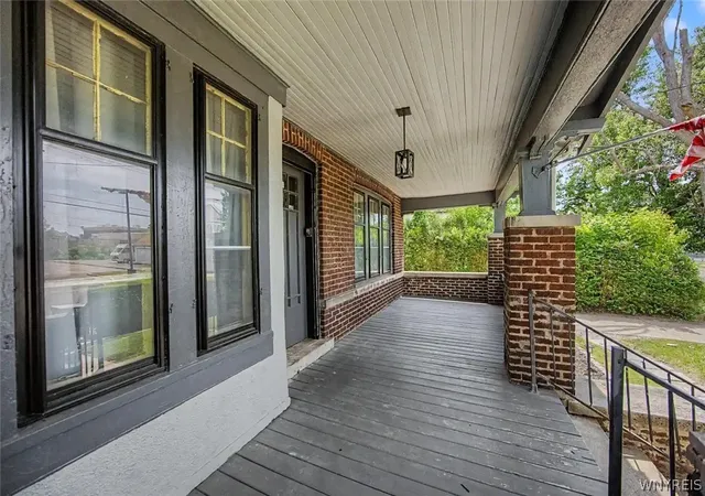 4th image of 1623 10Th St, Niagara Falls, NY 14305 | MLS# B1688088