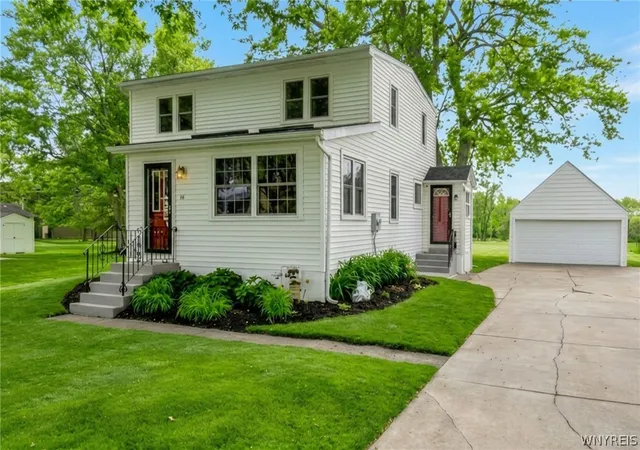 Homes for sale in West Seneca, NY | 84 Westminster Rd, West Seneca, NY 14224 | MLS# B1689353