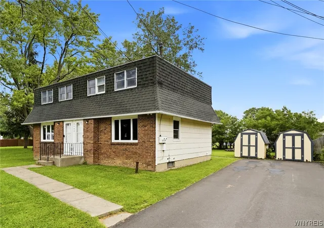 Homes for sale in Hamburg, NY | 4123 Bryant St, Hamburg, NY 14219 | MLS# B1689798
