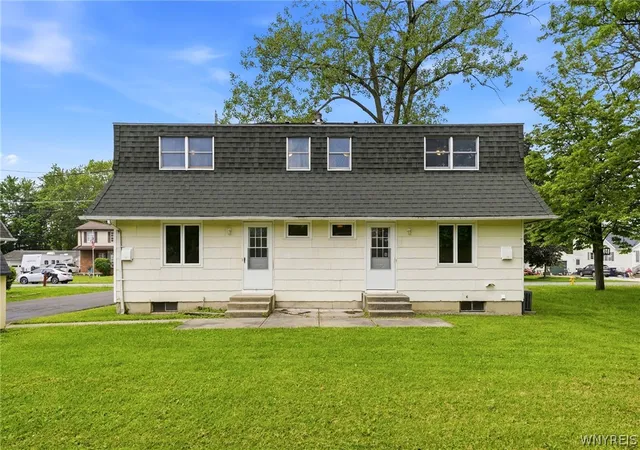 Homes for sale in Hamburg, NY | 4123 Bryant St, Hamburg, NY 14219 | MLS# B1689798