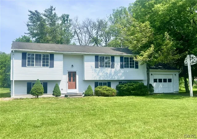 Photo 34 of Single family home for sale at 10 Greystone Dr, Dryden, NY 13053 | MLS# S1689979 | Listing updated on 2026-07-17