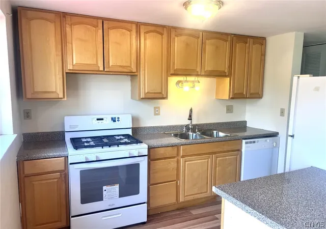 Photo 4 of Single family home for sale at 10 Greystone Dr, Dryden, NY 13053 | MLS# S1689979 | Listing updated on 2026-07-17