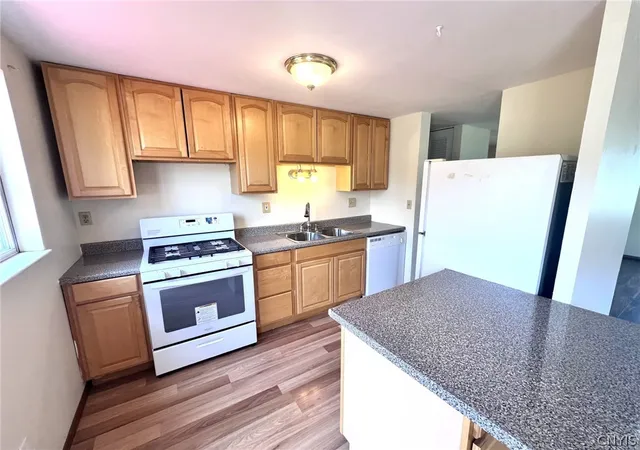 Photo 5 of Single family home for sale at 10 Greystone Dr, Dryden, NY 13053 | MLS# S1689979 | Listing updated on 2026-07-17
