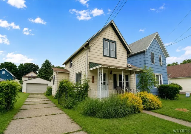 3rd image of 20 6Th Ave, North Tonawanda, NY 14120 | MLS# B1689342
